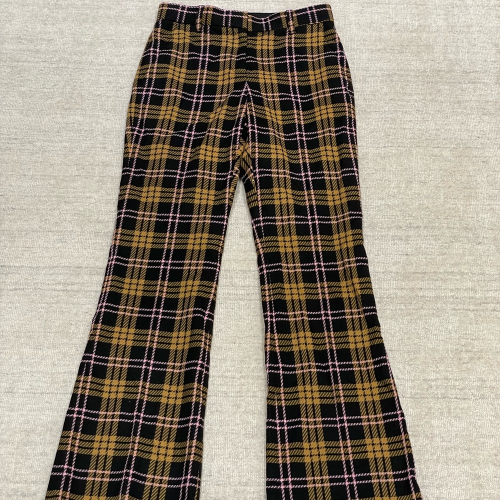 Rebecca Vallance suit pants. Plad is back in, and ready to be worn by YOU🖤💗💛